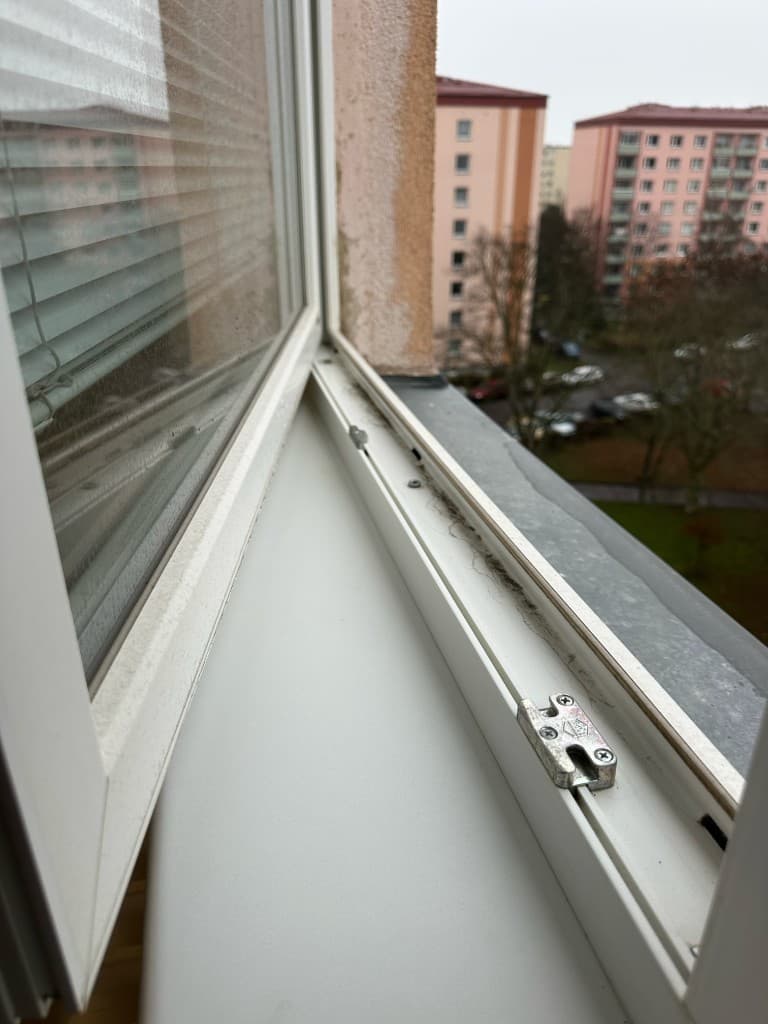 Mytí oken před čištěním